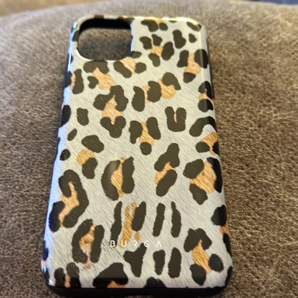 iPhone 11 Pro Max animal print Burga case